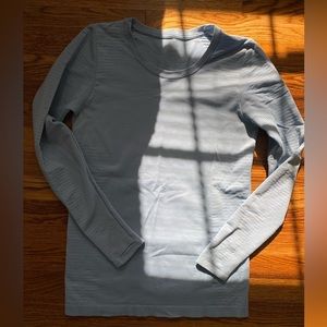 Athleta Flurry Blizzard Seamless Crewneck Heron Blue size Large